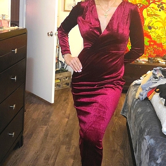 Long deep V Neck Vamp Red Sexy Velvet Dress XS - Picture 4 of 9